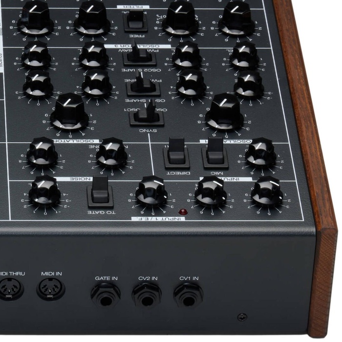 Syntrx II Desktop Analog Synthesizer